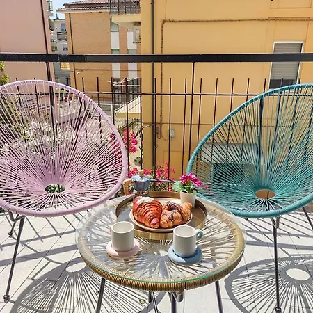 Splendida Casa Sofia A Due Passi Dalla サン・ベネデット・デル・トロント